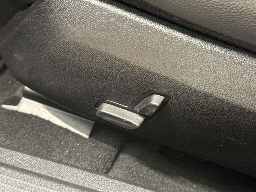Mercedes-Benz E 2015 Musta