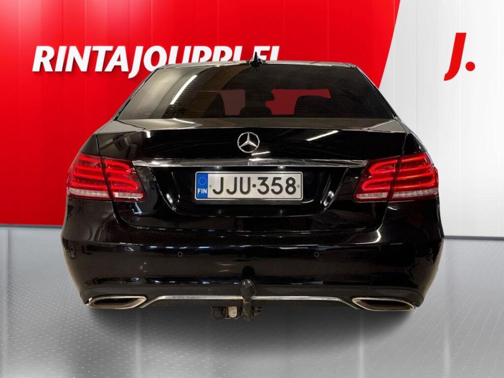 Mercedes-Benz E 2015 Musta