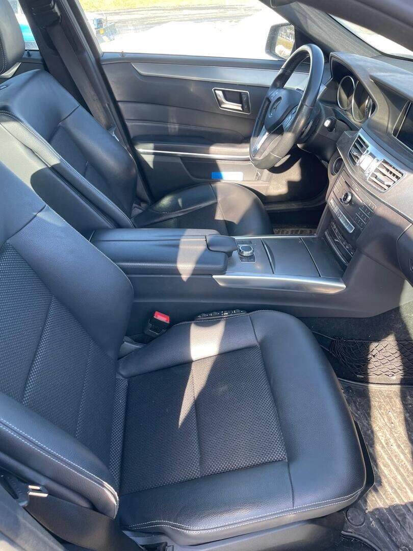 Mercedes-Benz E 2016 Metallinhohto Harmaa