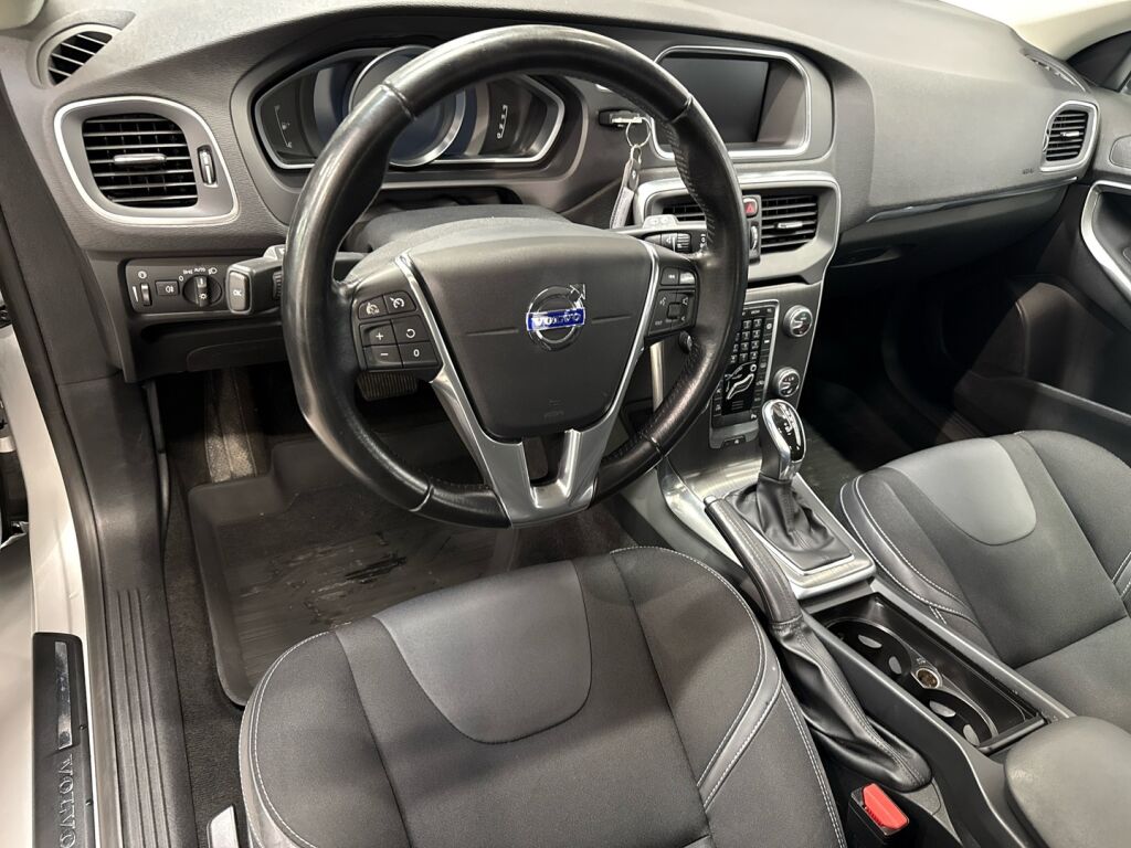 Volvo V40 2016 Harmaa