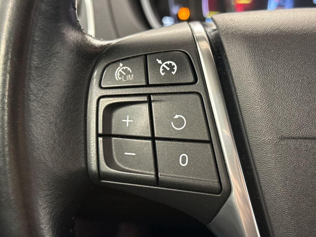 Volvo V40 2016 Harmaa