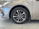 Toyota Avensis 2016 Ruskea (beige)
