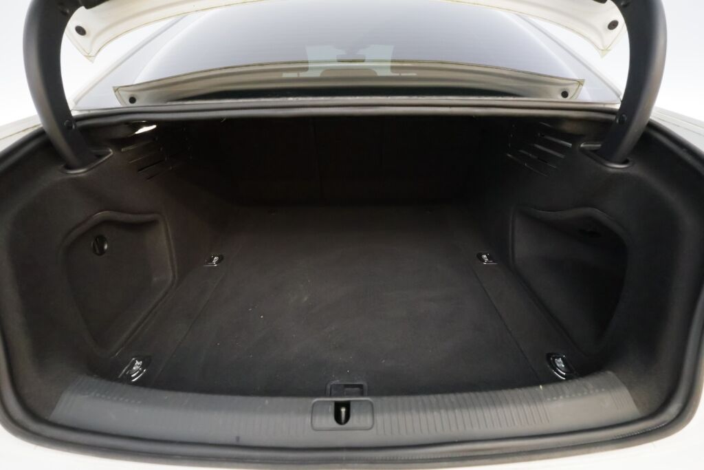 Audi A4 2016 Valkoinen