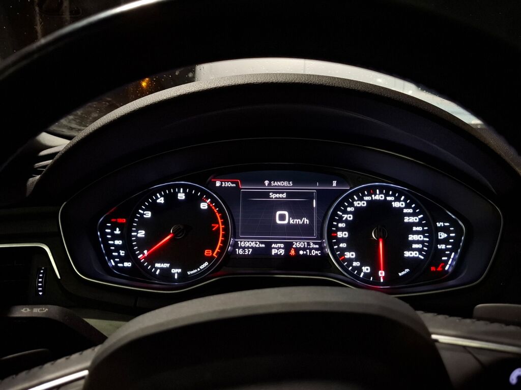 Audi A4 2016 Valkoinen