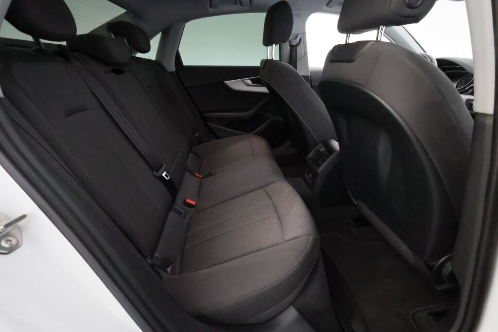 Audi A4 2016 Valkoinen