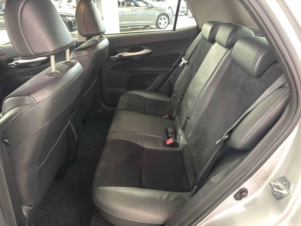 Toyota Auris 2013 Hopea