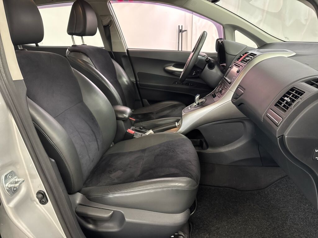 Toyota Auris 2013 Hopea