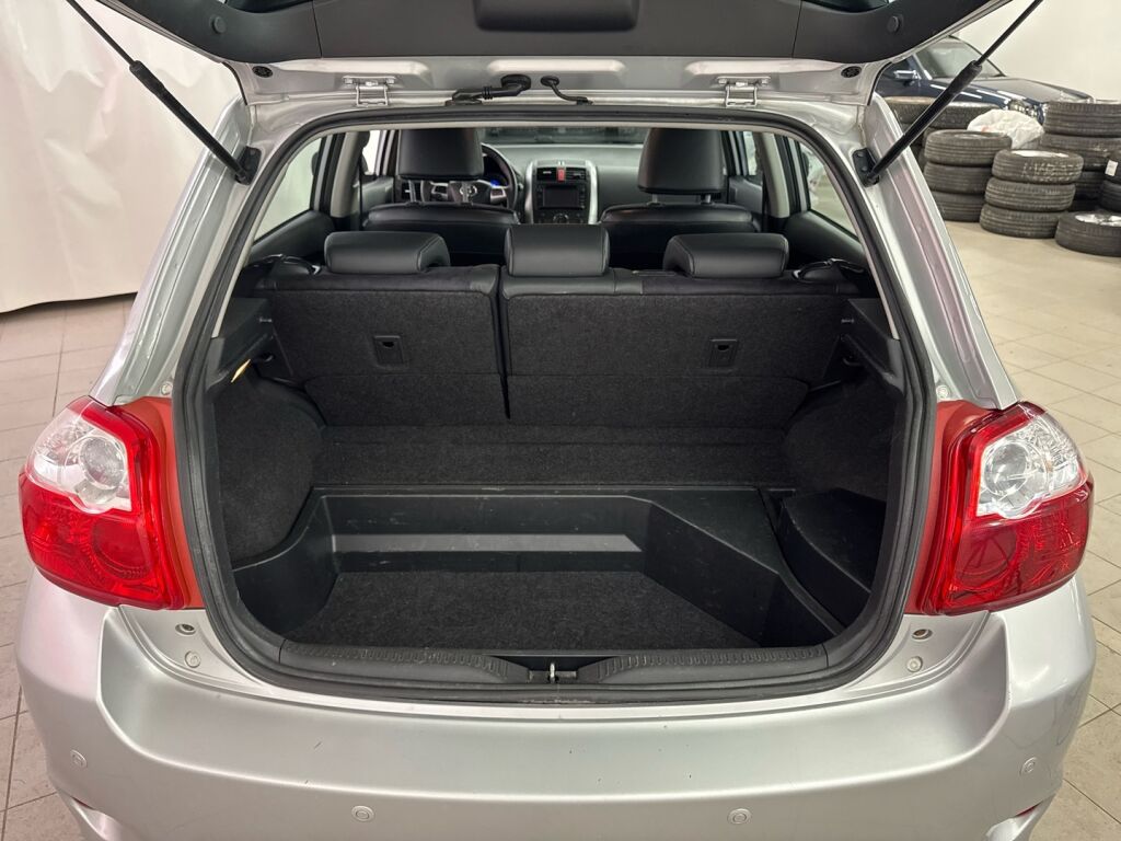 Toyota Auris 2013 Hopea