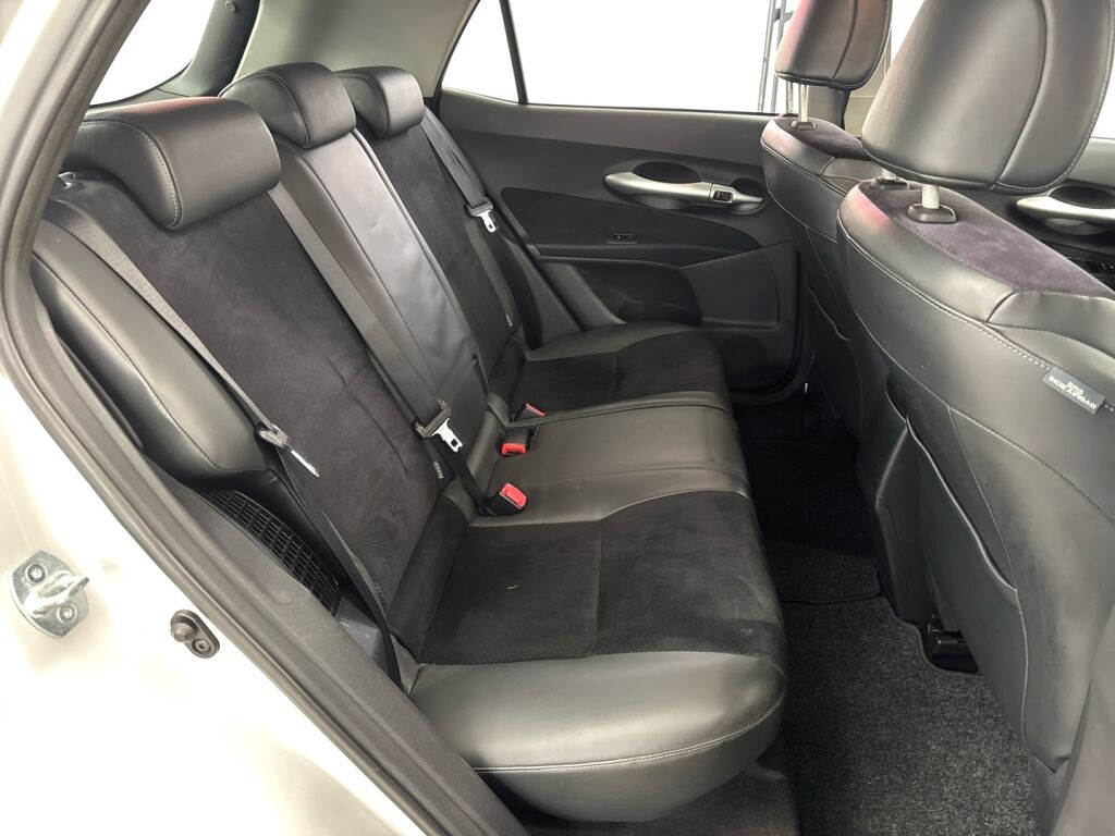 Toyota Auris 2013 Hopea