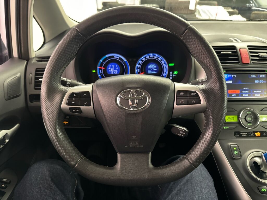 Toyota Auris 2013 Hopea