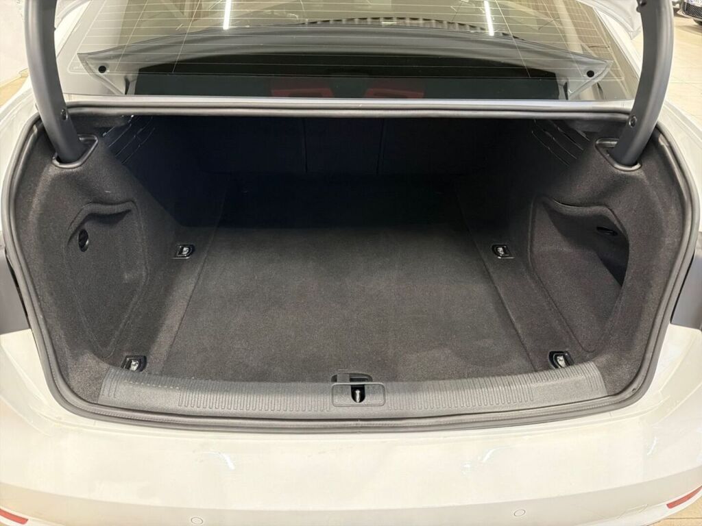 Audi A4 2016 Valkoinen