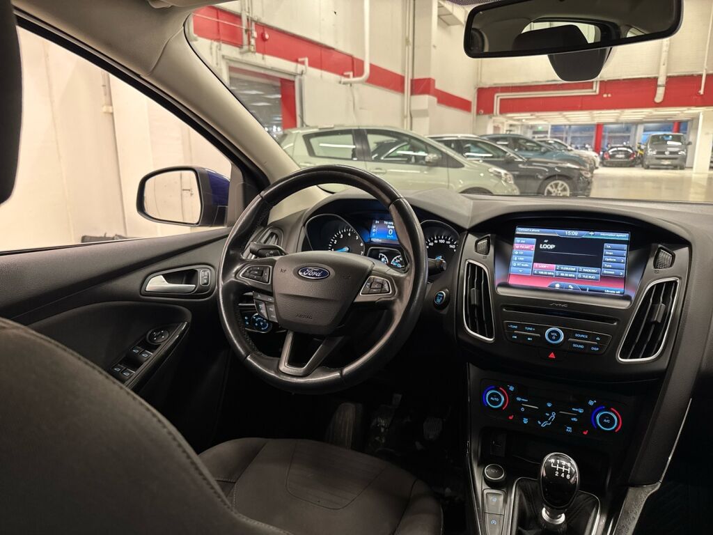 Ford Focus 2016 Sininen