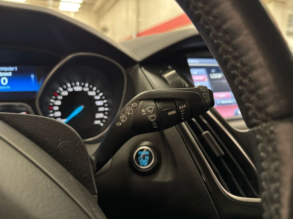 Ford Focus 2016 Sininen