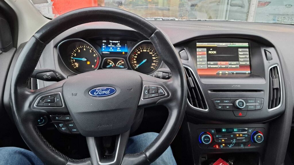 Ford Focus 2016 Sininen