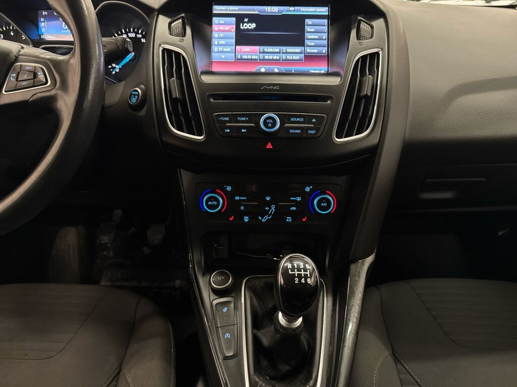 Ford Focus 2016 Sininen