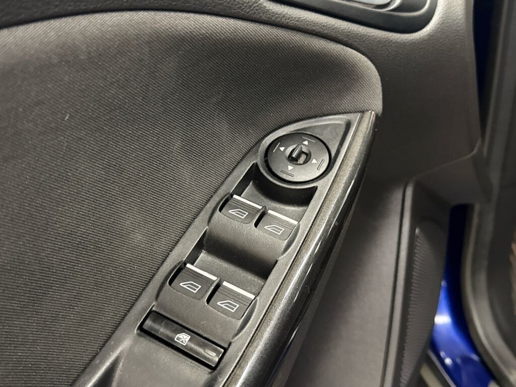 Ford Focus 2016 Sininen