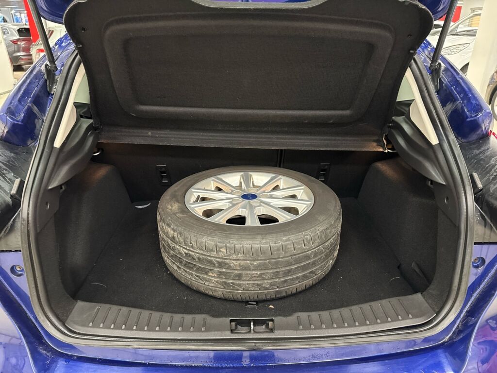 Ford Focus 2016 Sininen