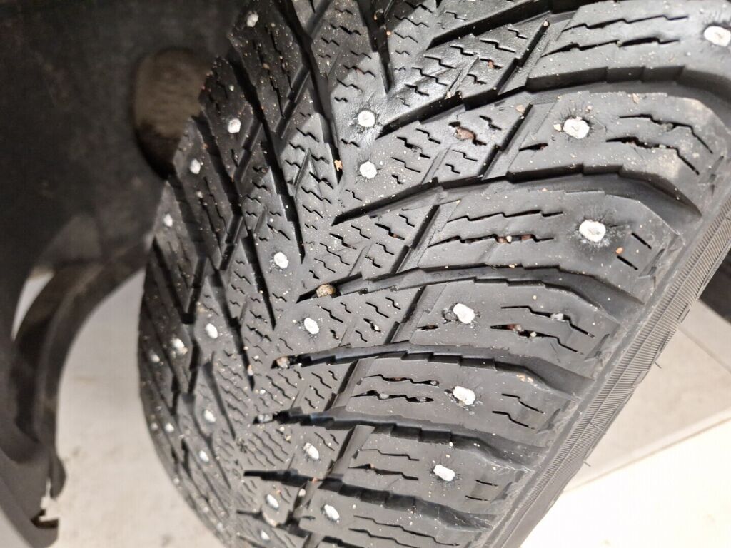 Volkswagen Golf 2016 Punainen