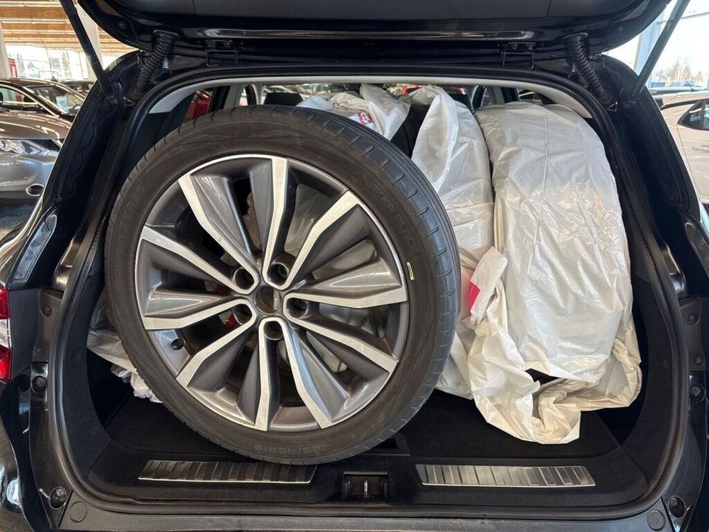 Renault Kadjar 2016 Musta