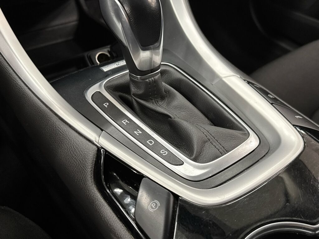 Ford Mondeo 2016 Valkoinen