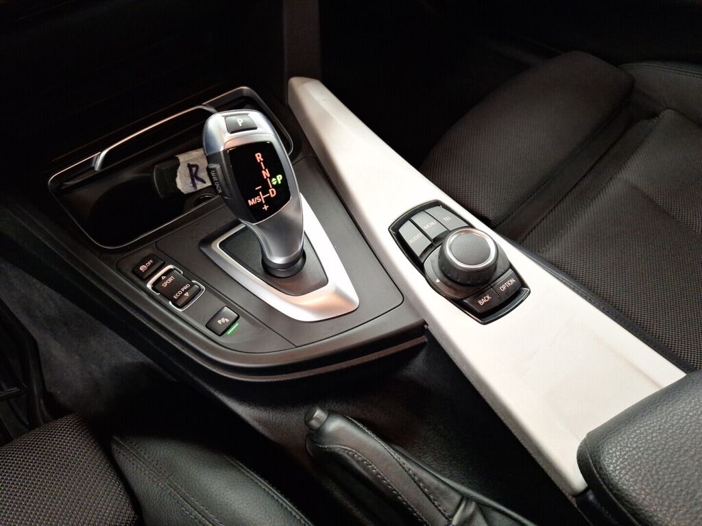 BMW 320 2016 Valkoinen