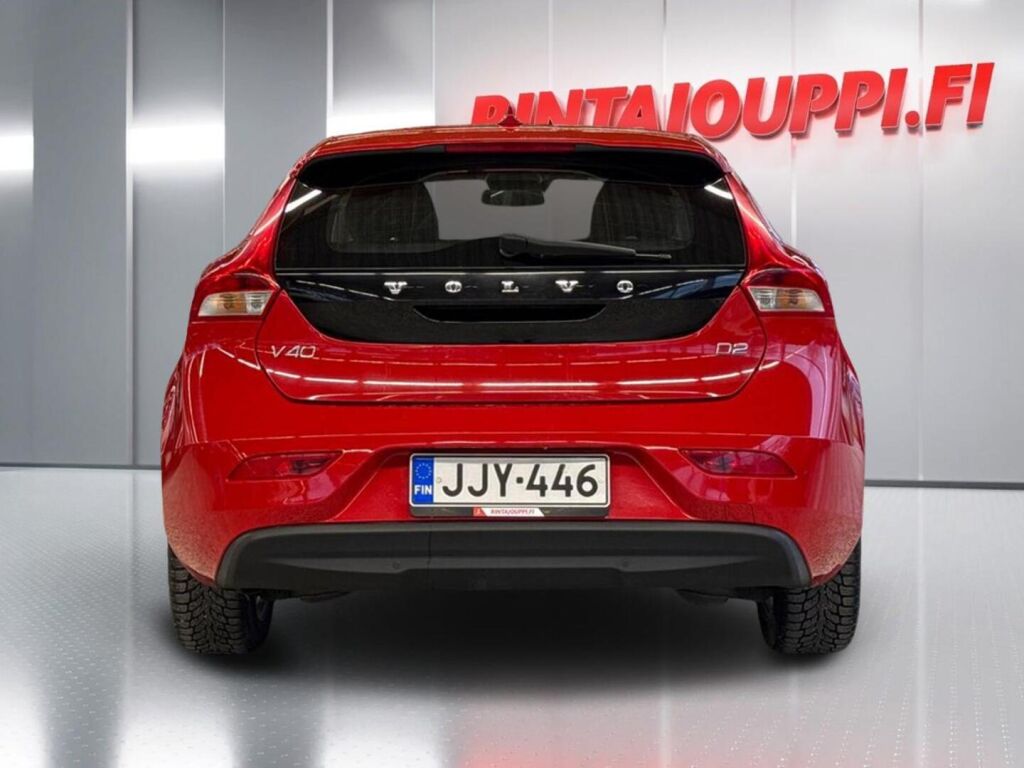 Volvo V40 2016 Punainen