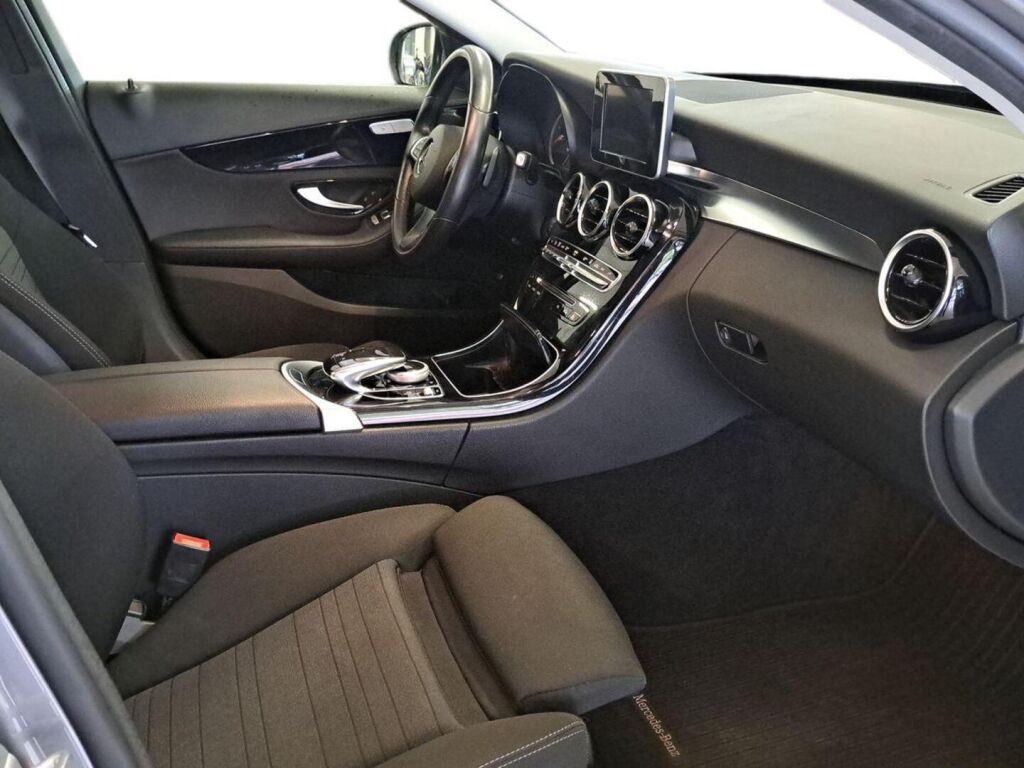 Mercedes-Benz C 2016 Harmaa