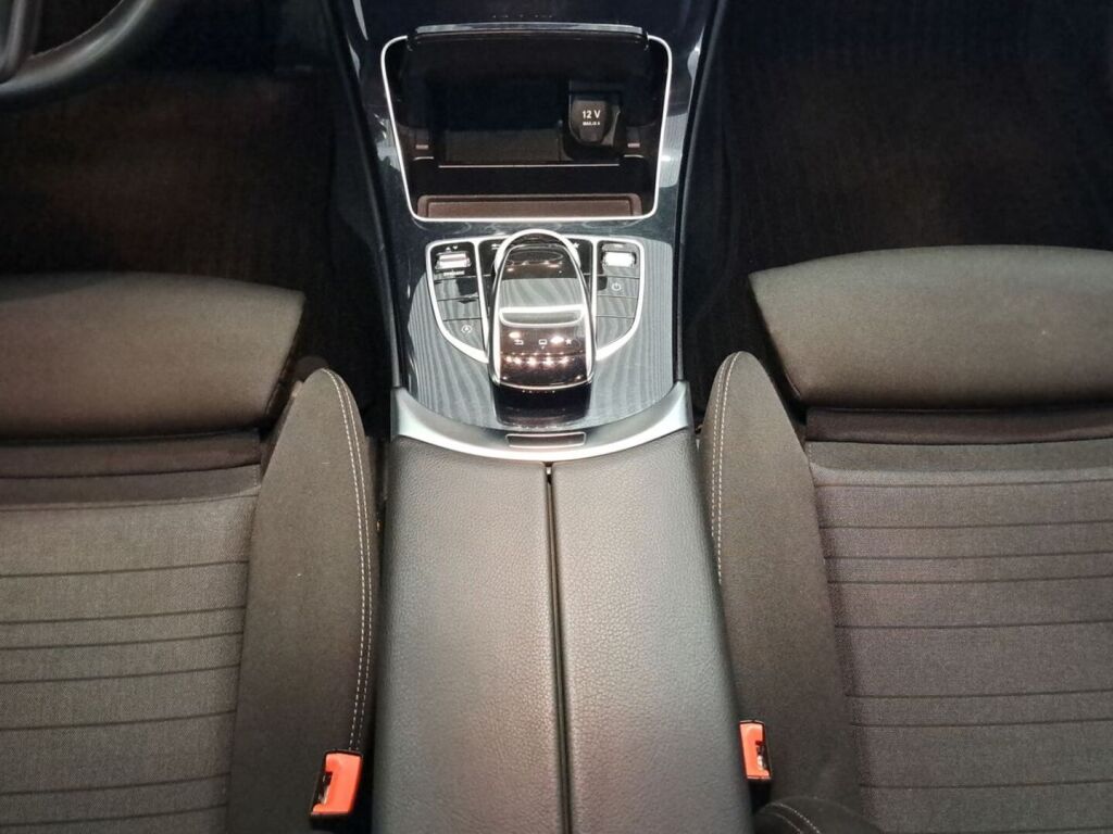 Mercedes-Benz C 2016 Harmaa