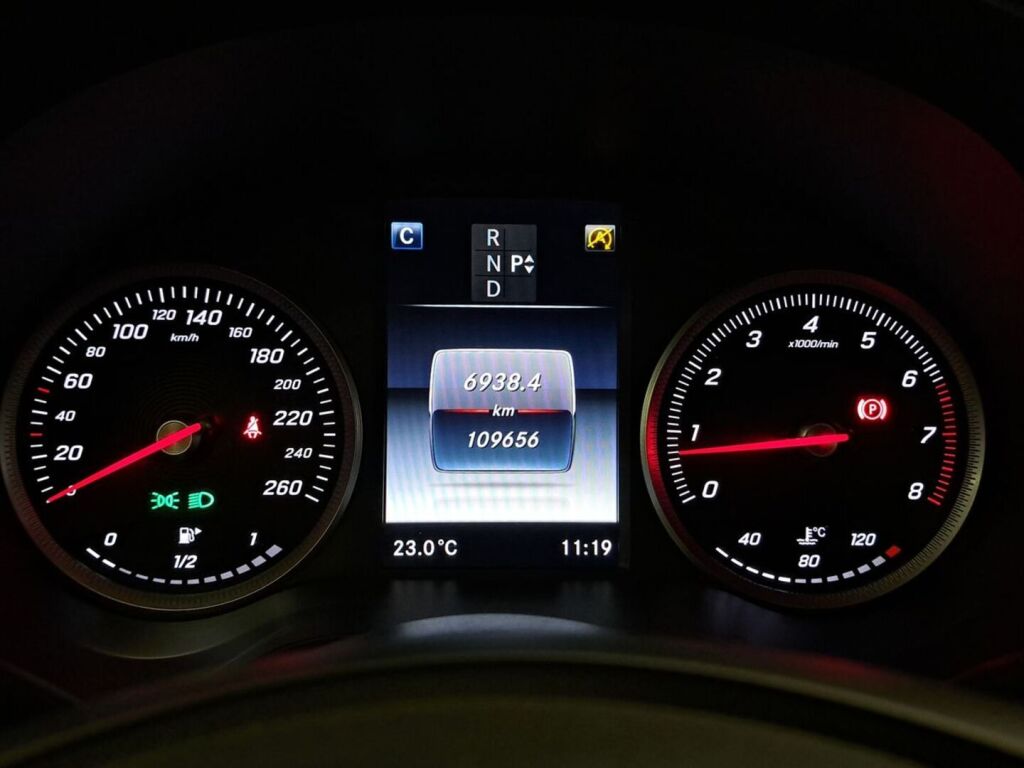 Mercedes-Benz C 2016 Harmaa