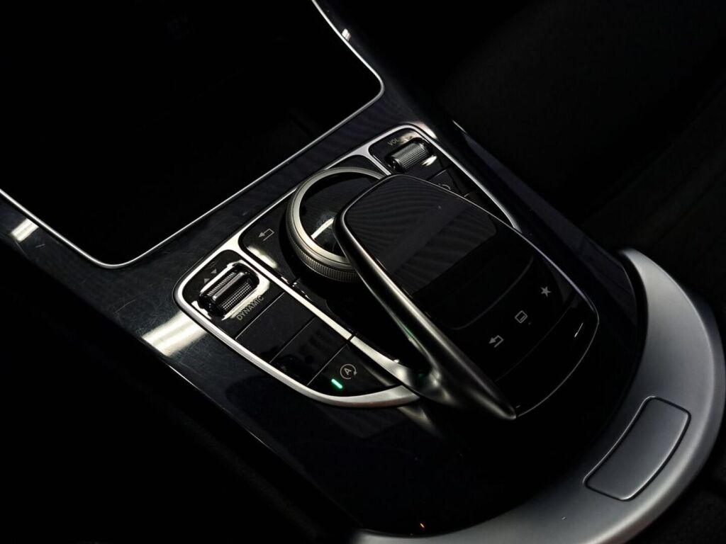 Mercedes-Benz C 2016 Harmaa