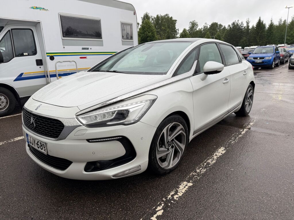 Ds 5 2016 Valkoinen