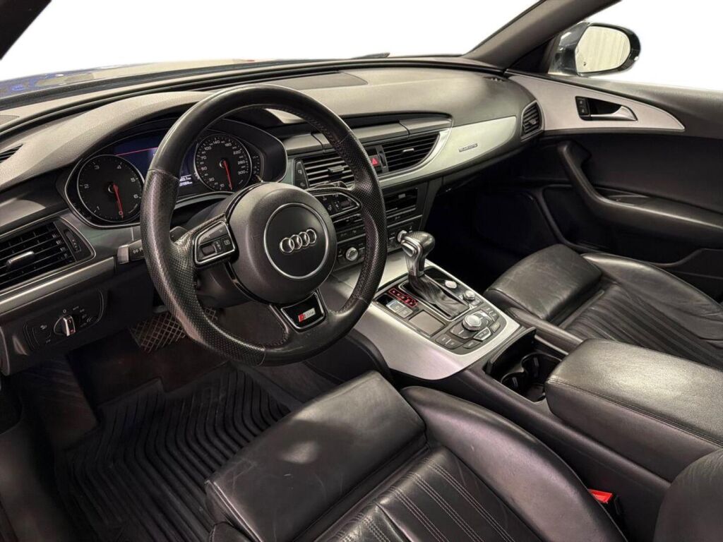 Audi A6 2012 Musta