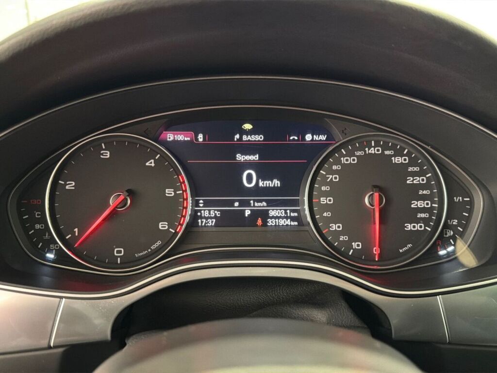Audi A6 2012 Musta
