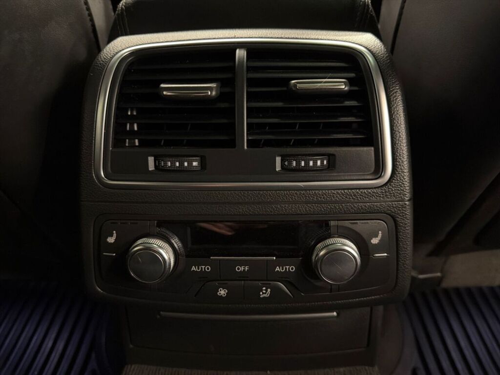 Audi A6 2012 Musta