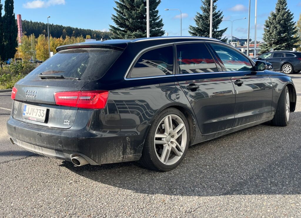 Audi A6 2012 Musta