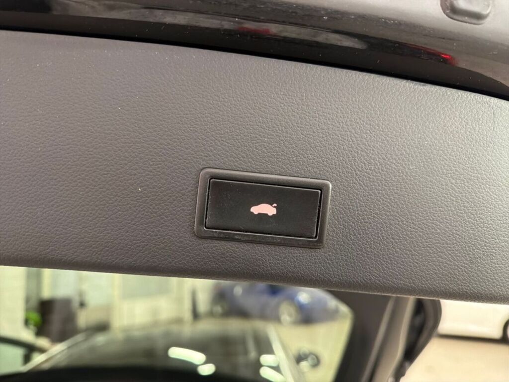 Audi A6 2012 Musta