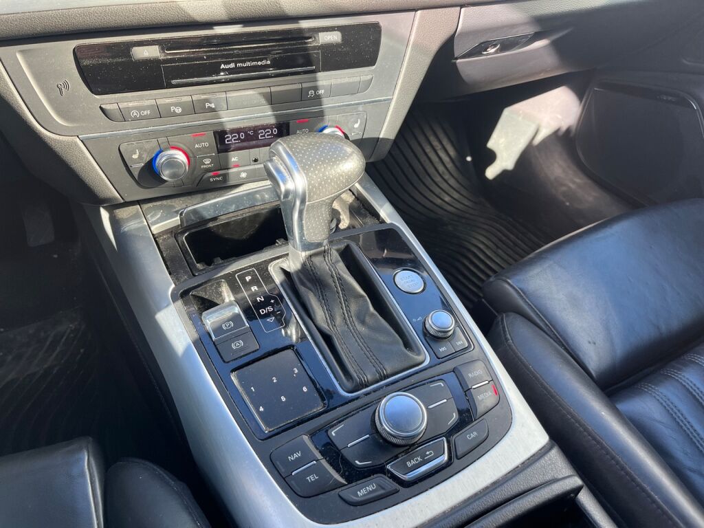 Audi A6 2012 Musta