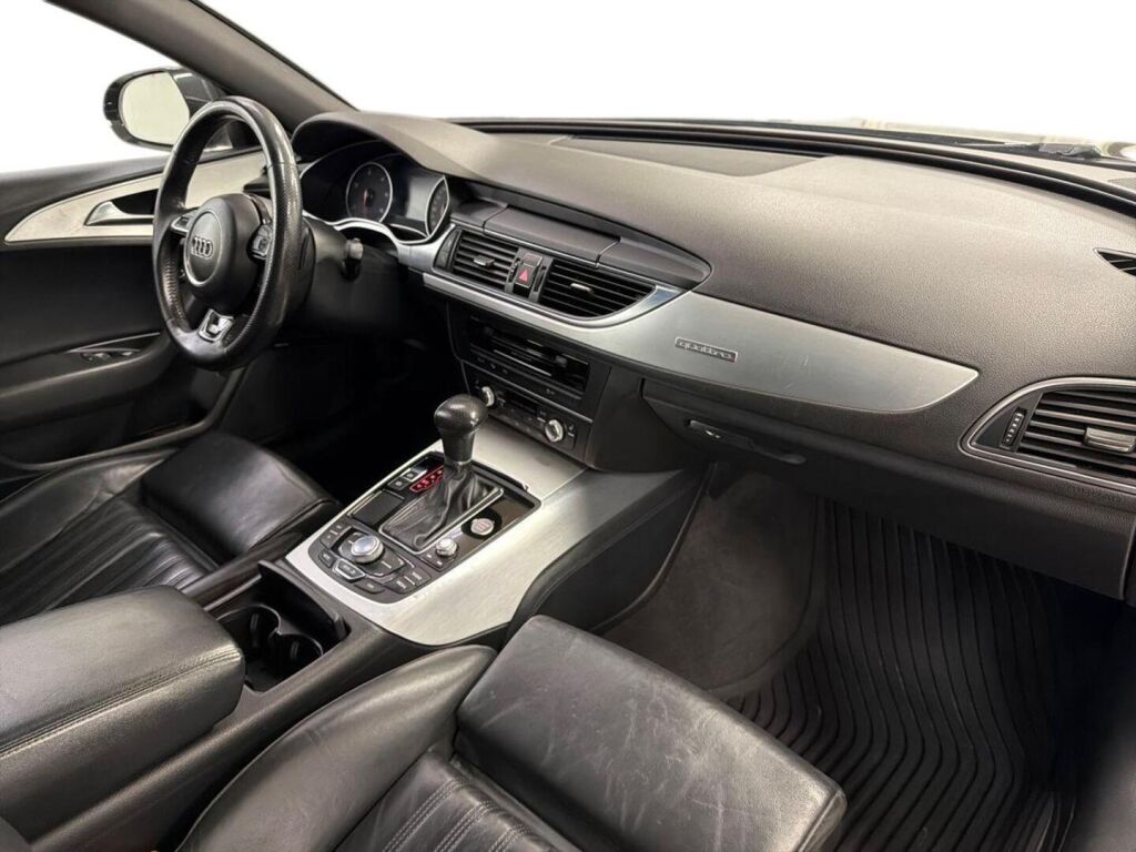 Audi A6 2012 Musta