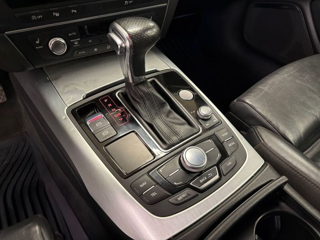 Audi A6 2012 Musta
