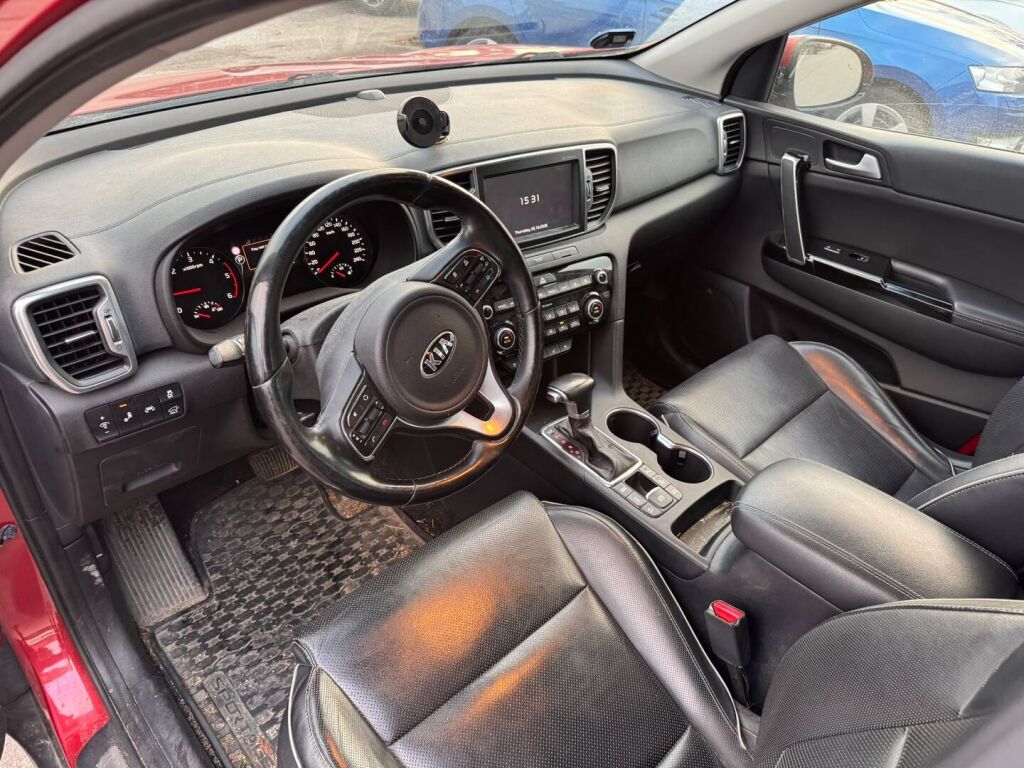 Kia Sportage 2016 Punainen
