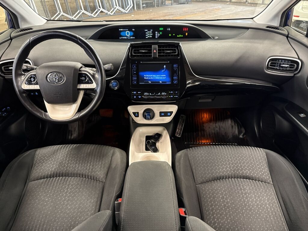 Toyota Prius 2016 Sininen