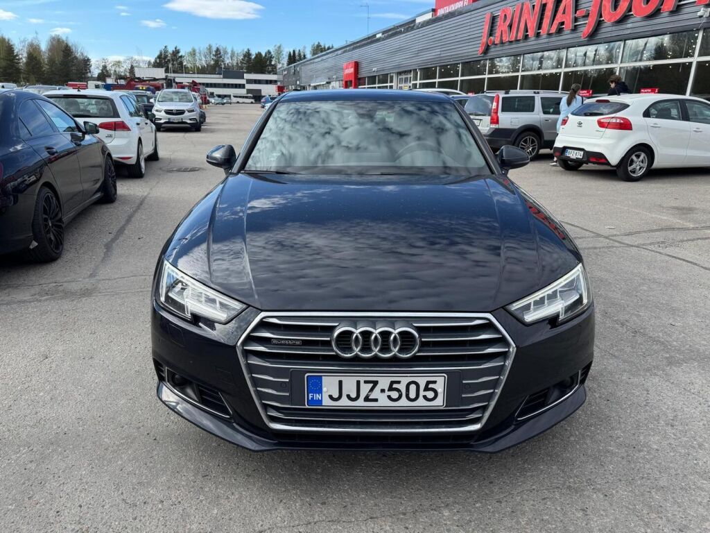 Audi A4 2016 Sininen