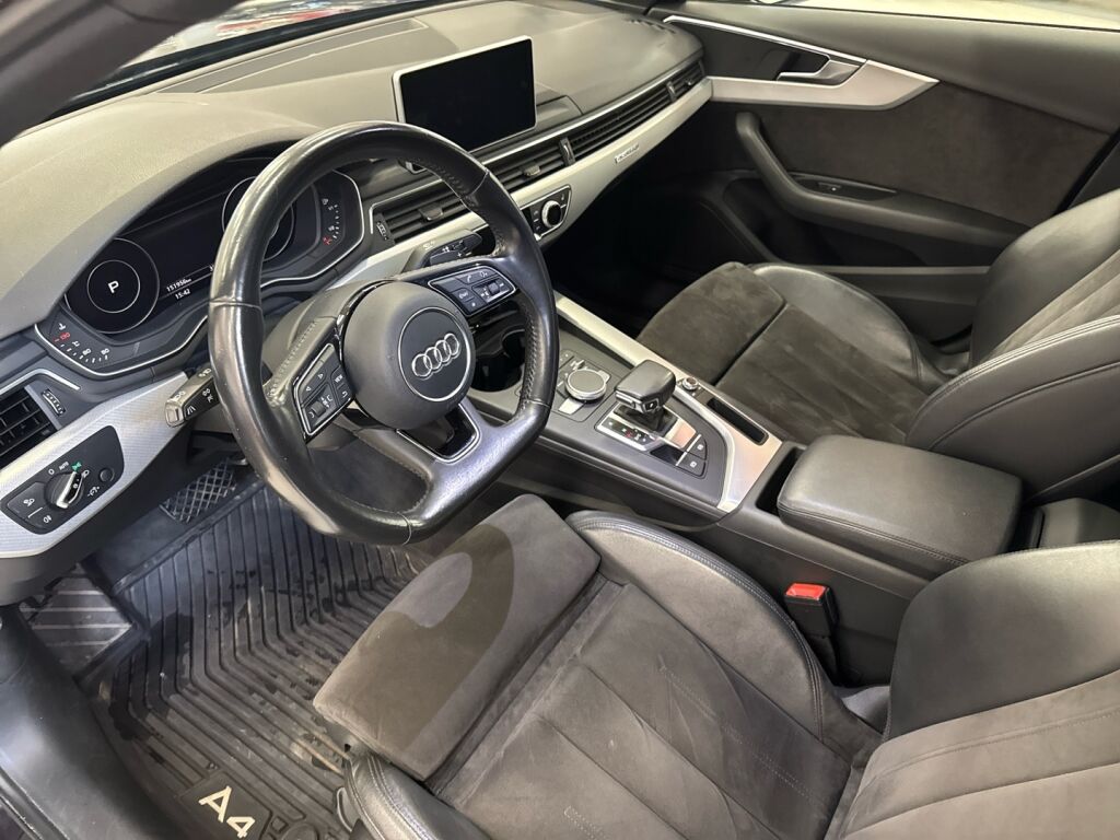 Audi A4 2016 Sininen