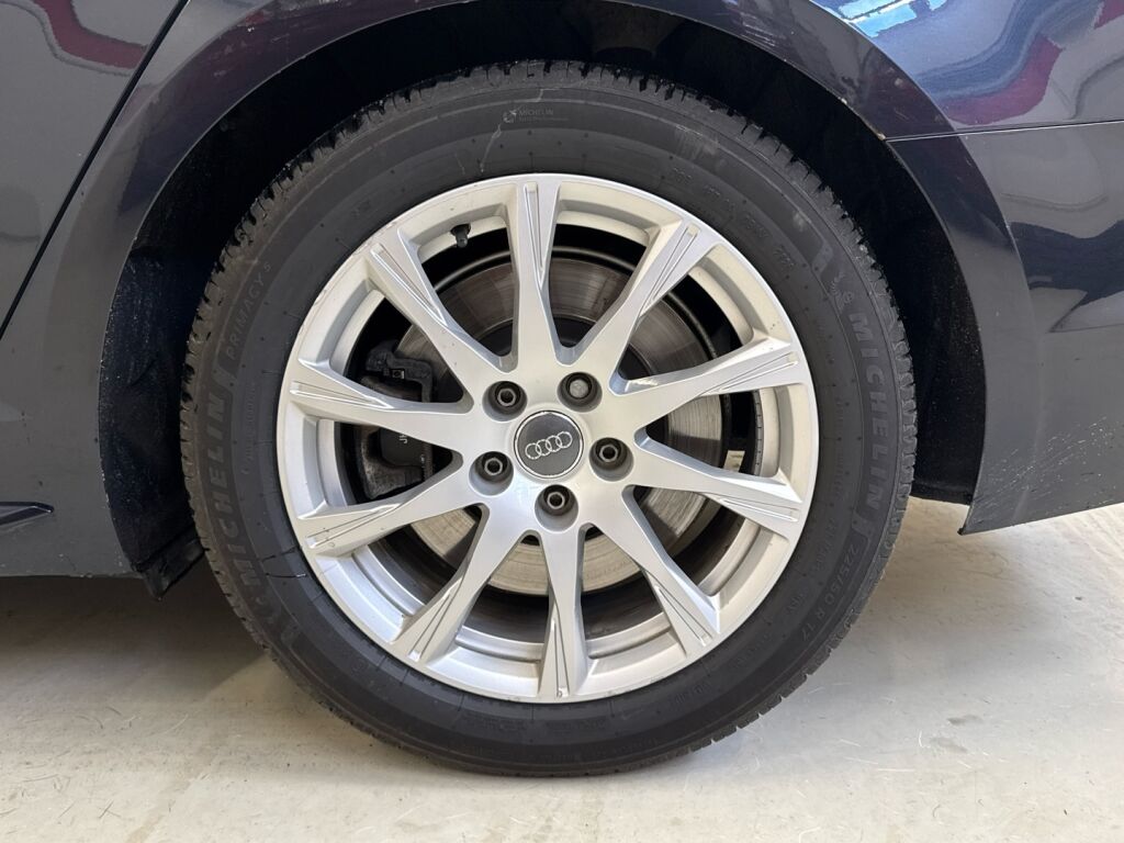 Audi A4 2016 Sininen
