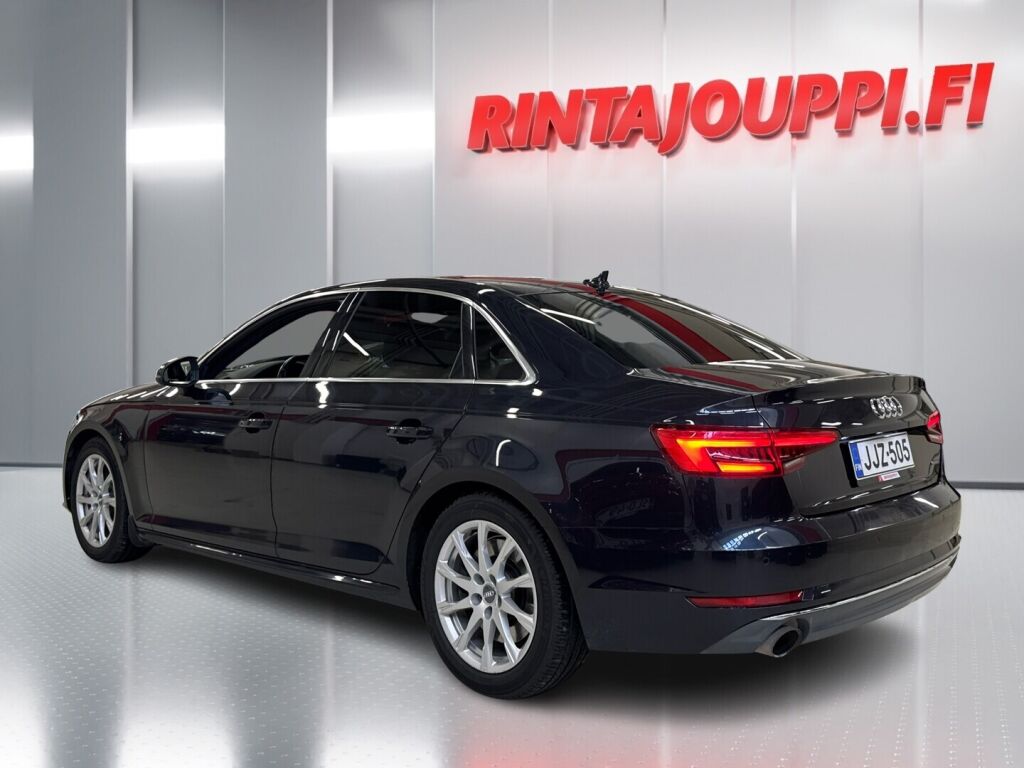 Audi A4 2016 Sininen