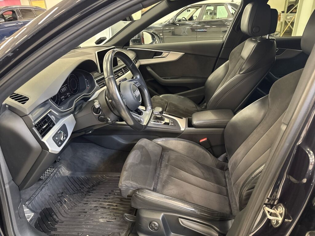 Audi A4 2016 Sininen