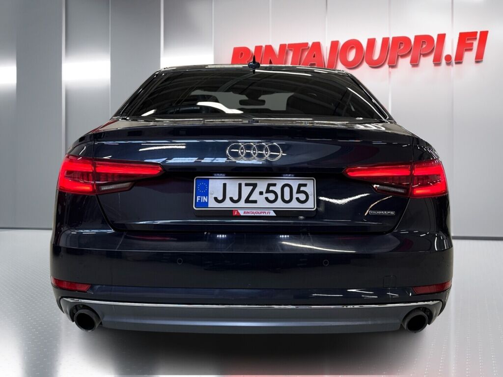 Audi A4 2016 Sininen