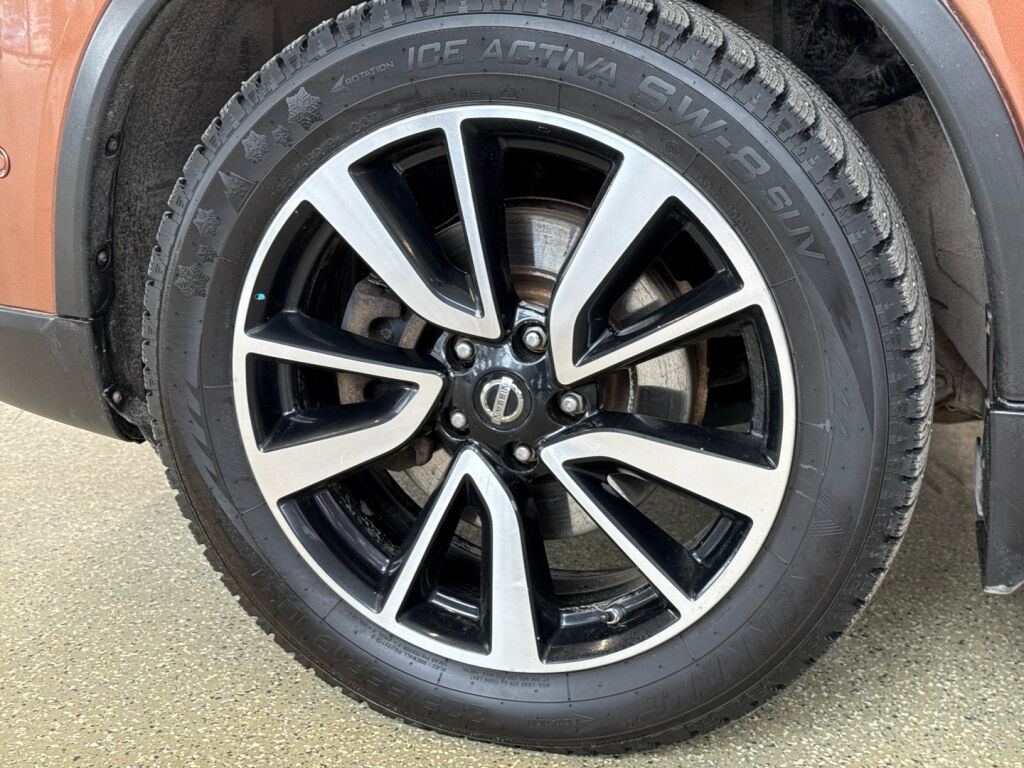 Nissan X-Trail 2016 Oranssi