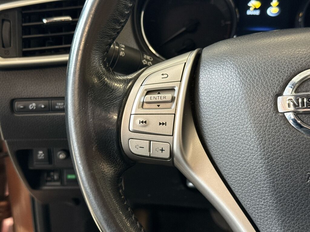 Nissan X-Trail 2016 Oranssi