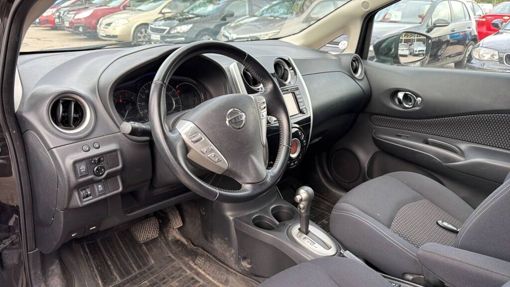 Nissan Note 2016 Musta